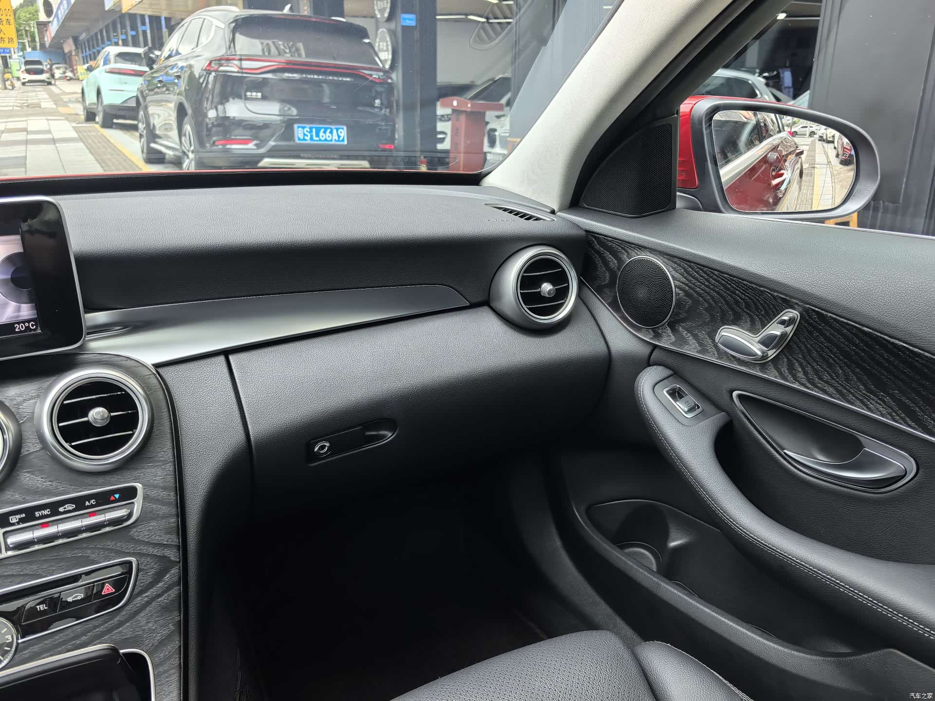 Mercedes-Benz C-Class, 2018 20