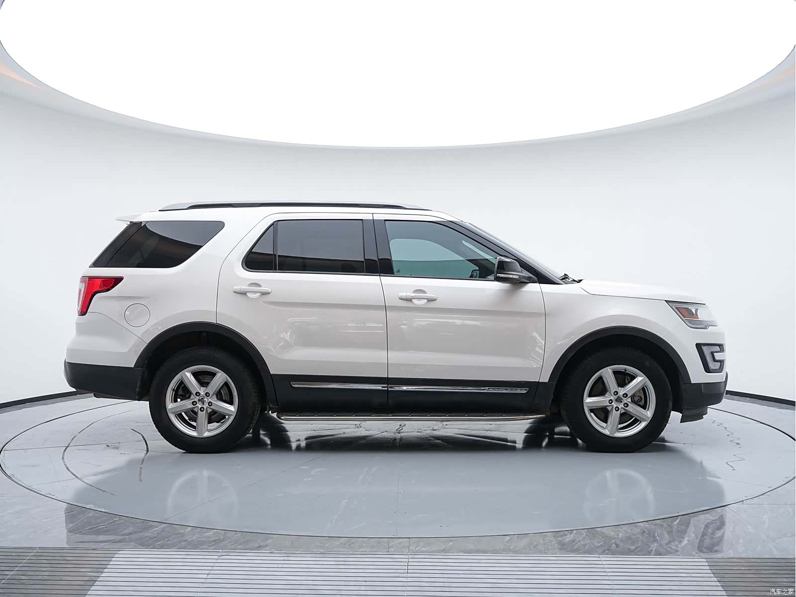 Ford Explorer, 2018 4