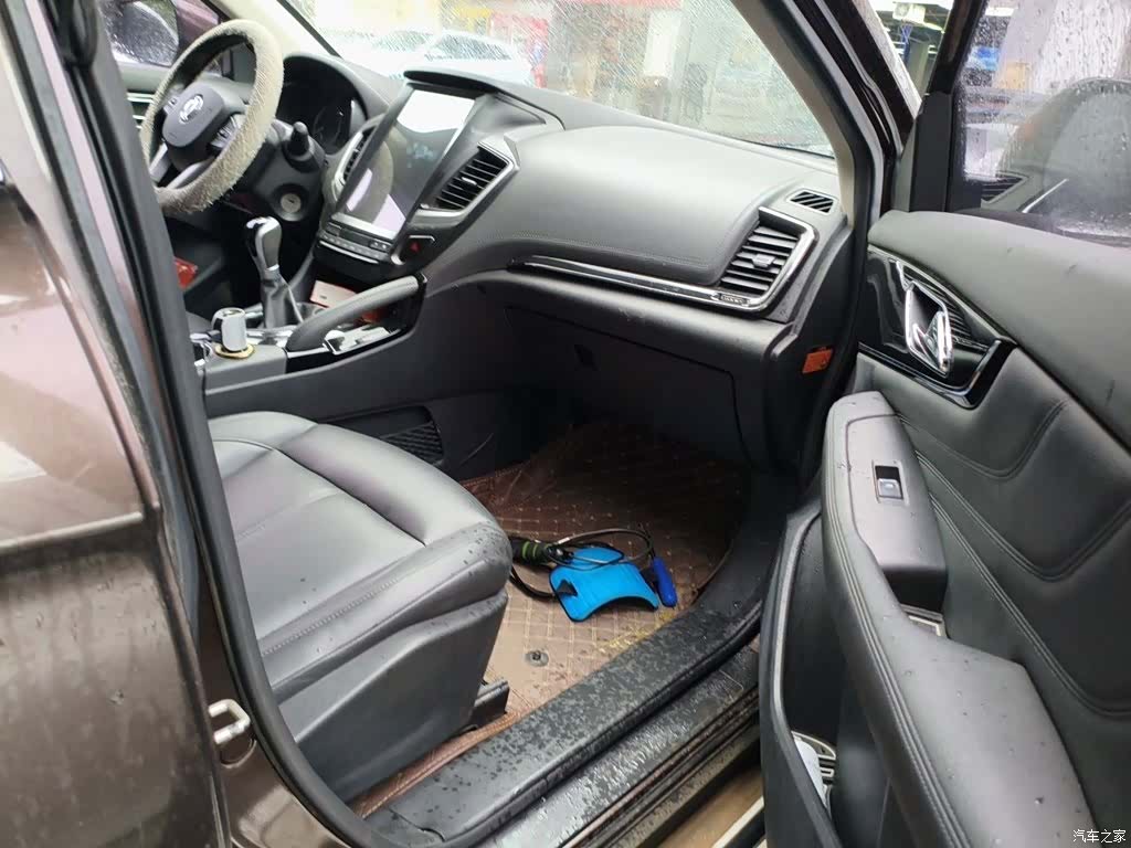 DongFeng AX7, 2018 19