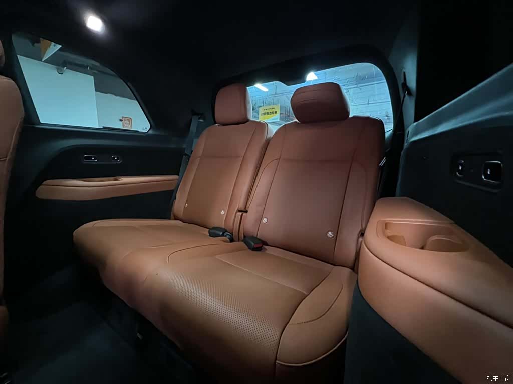 Li Auto L9, 2024 13