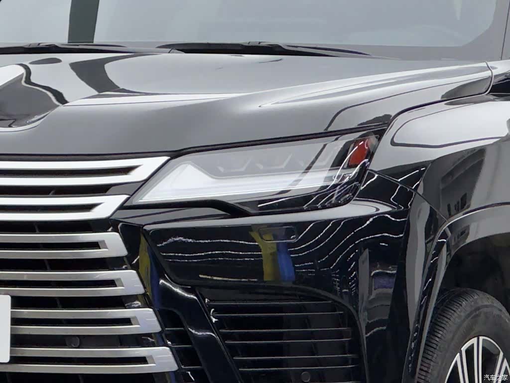 Lexus LX, 2023 3