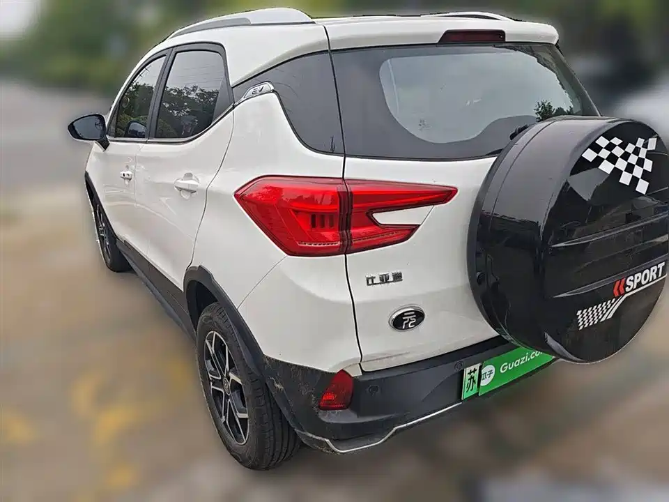 BYD Yuan Pro BYD Yuan Pro