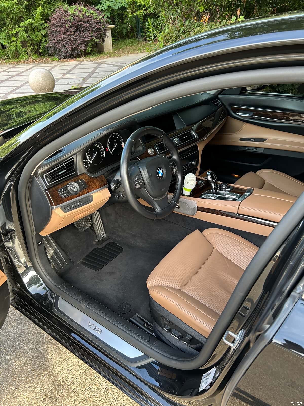 BMW 7 Series, 2011 10