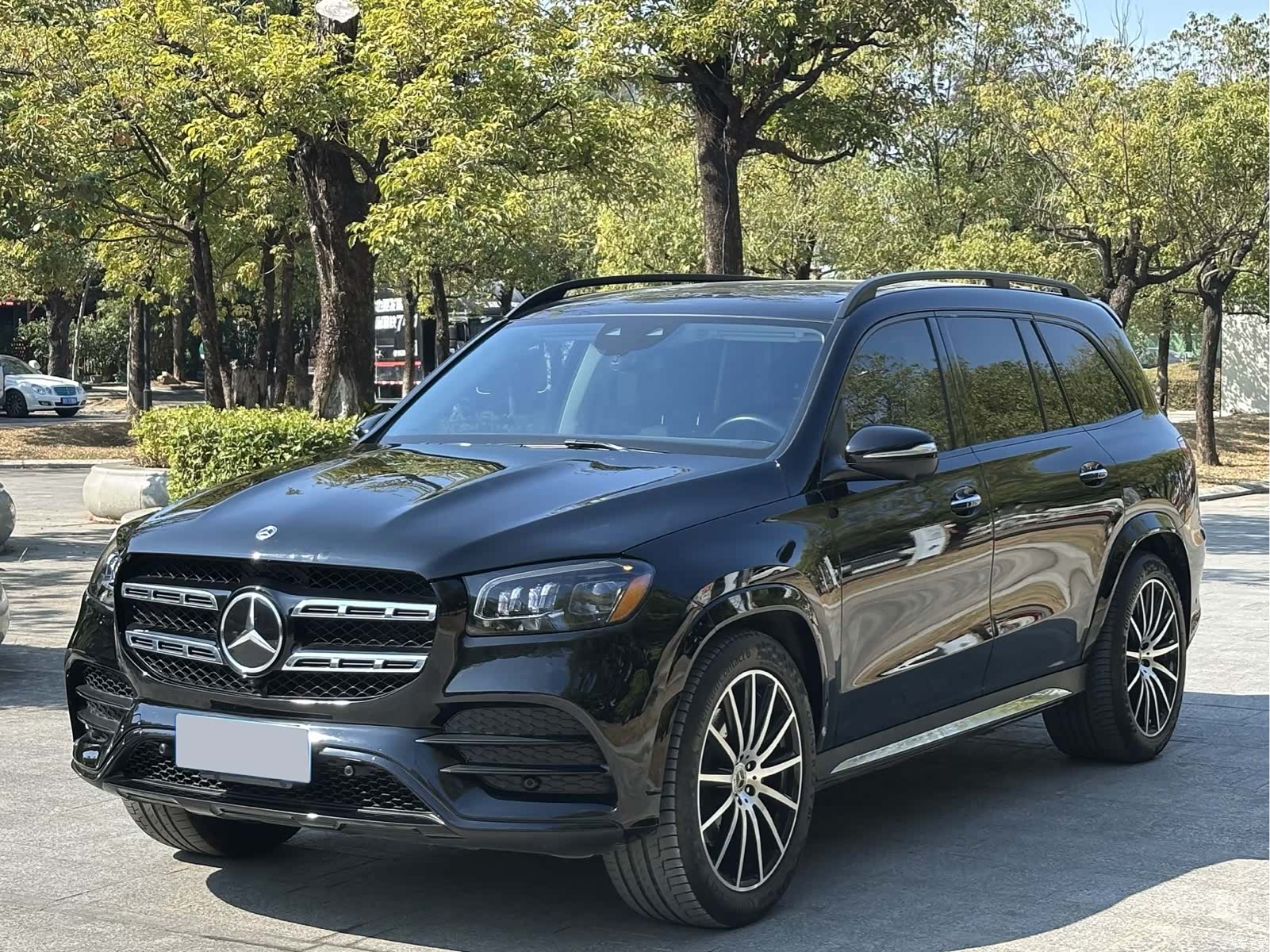 Mercedes-Benz GLS, 2024 1