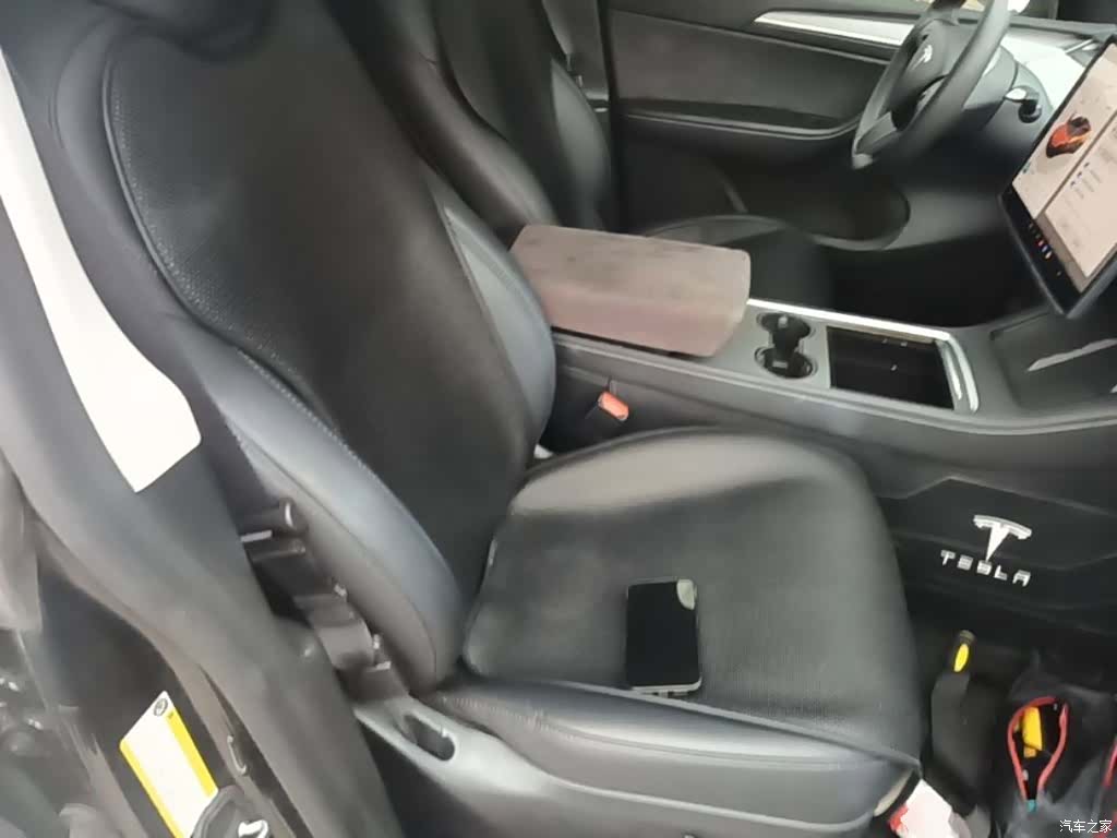 Tesla Model Y, 2024 25