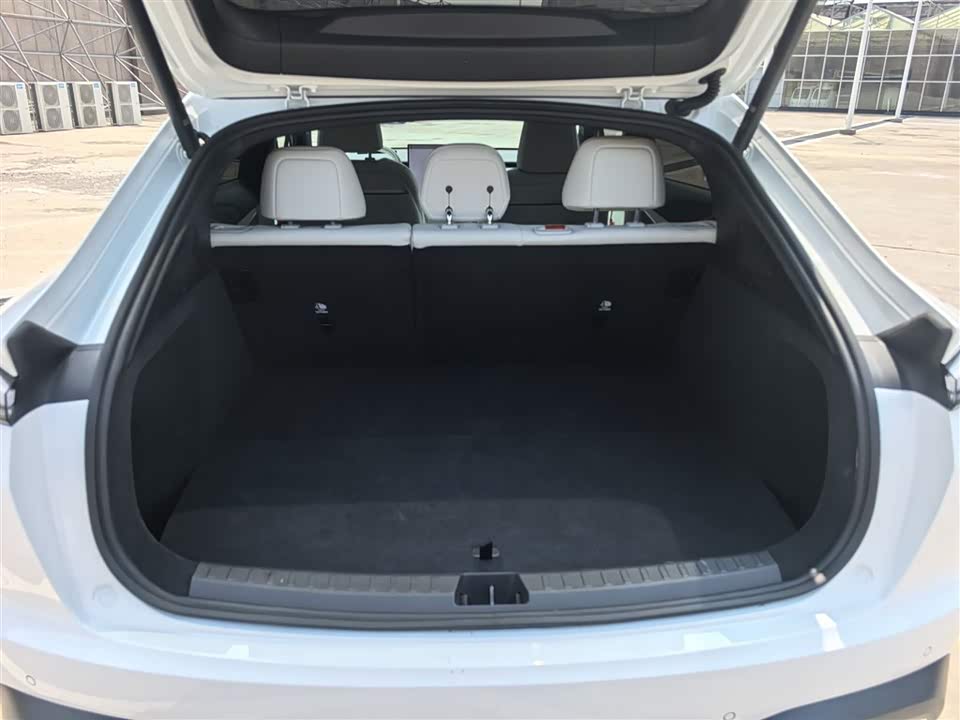 NIO L60