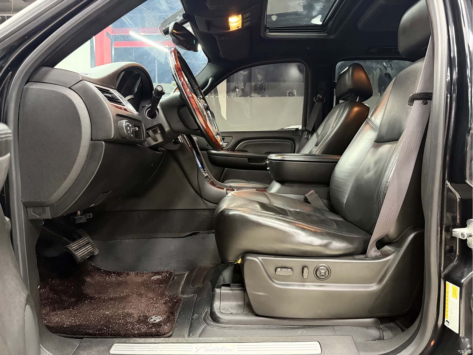 Cadillac Escalade, 2008 13