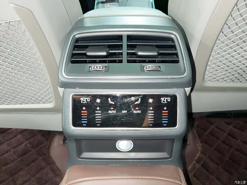 Audi A6L, 2020 23
