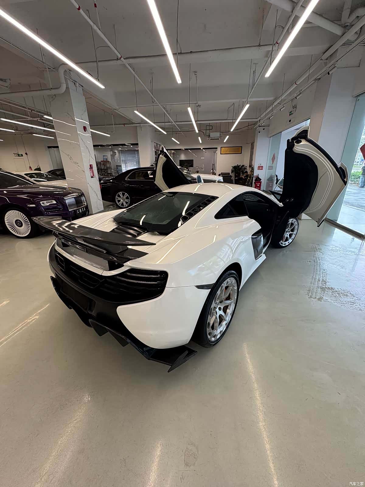 McLaren 650S, 2015 6
