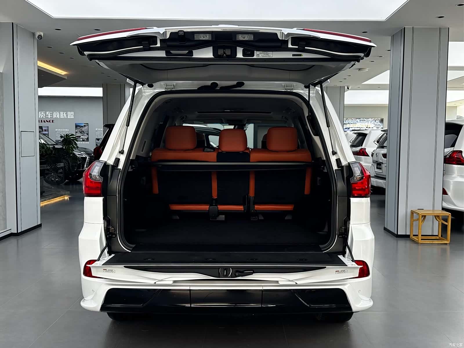 Lexus LX, 2020 9