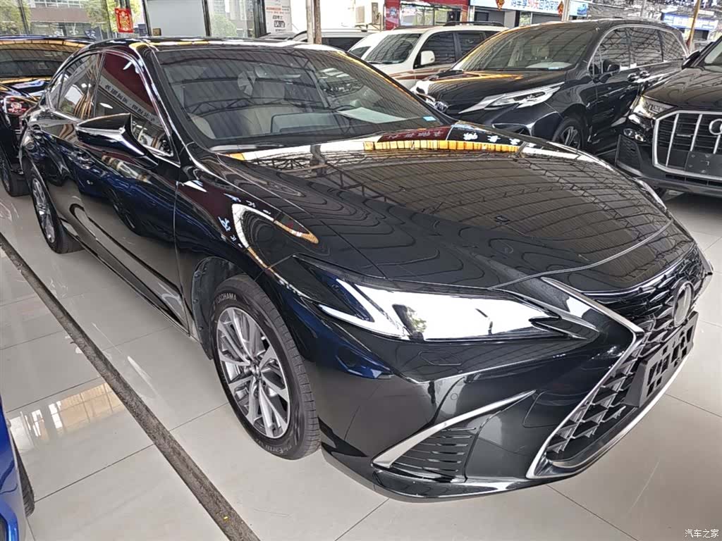 Lexus ES, 2026 4