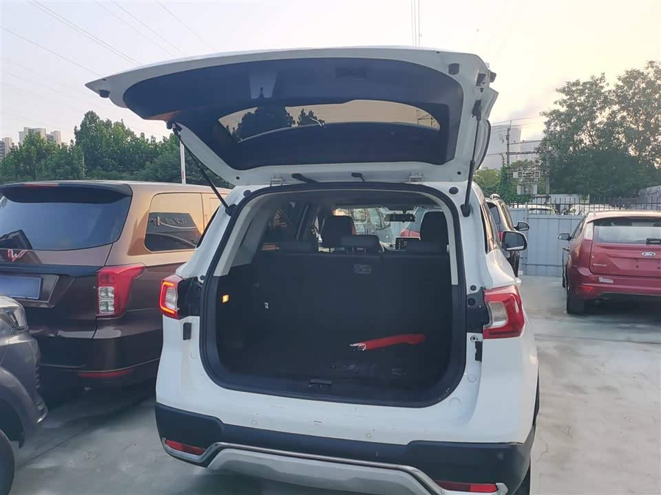 Forthing Popular T5 Forthing Popular T5