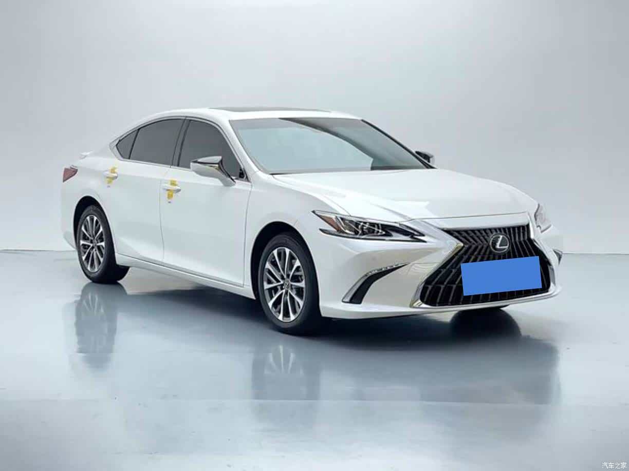 Lexus ES, 2024 3