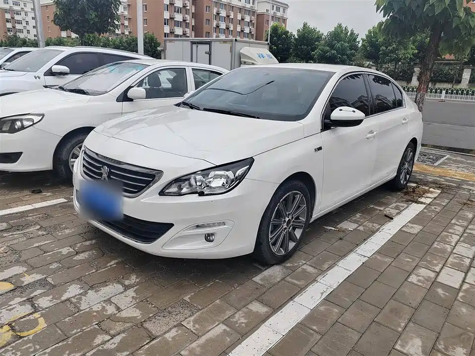 Peugeot 408