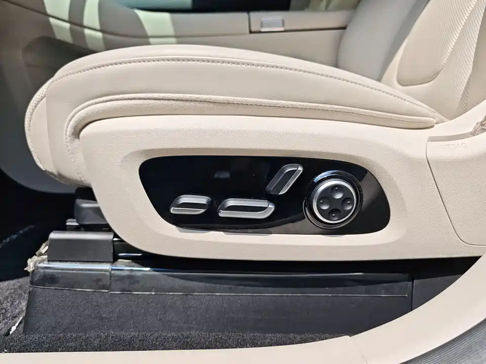 HarmonyOS Wisdom World R7