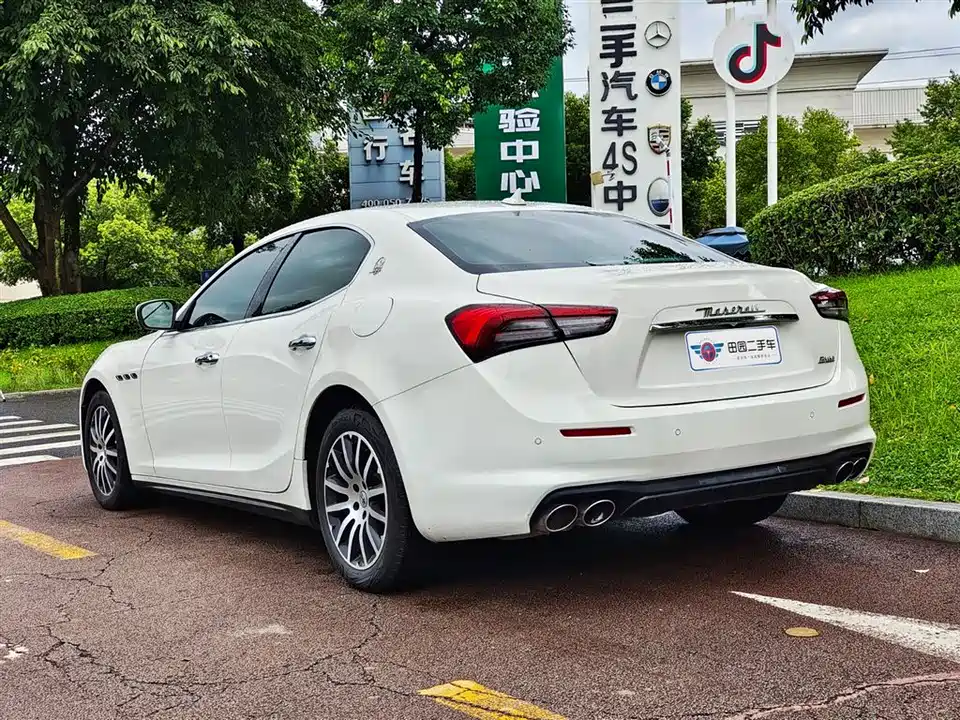 Maserati Ghibli