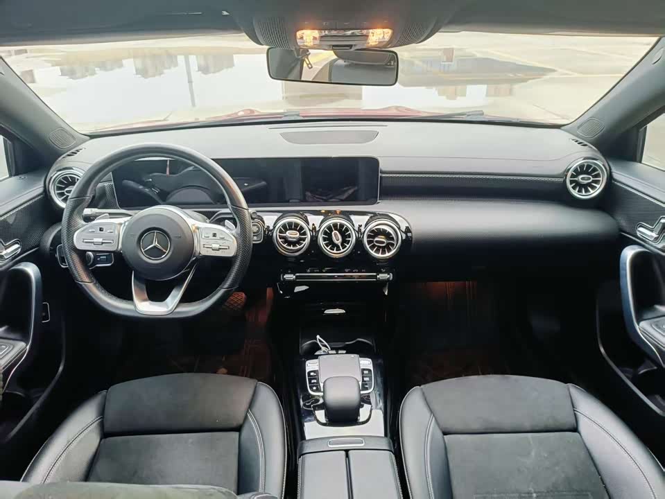 Mercedes-Benz Class A Mercedes-Benz Class A