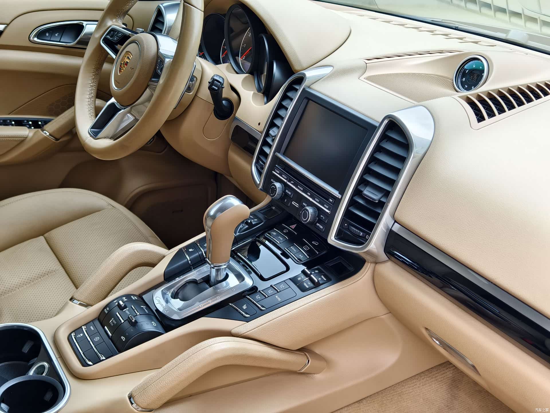Porsche Cayenne, 2015 13