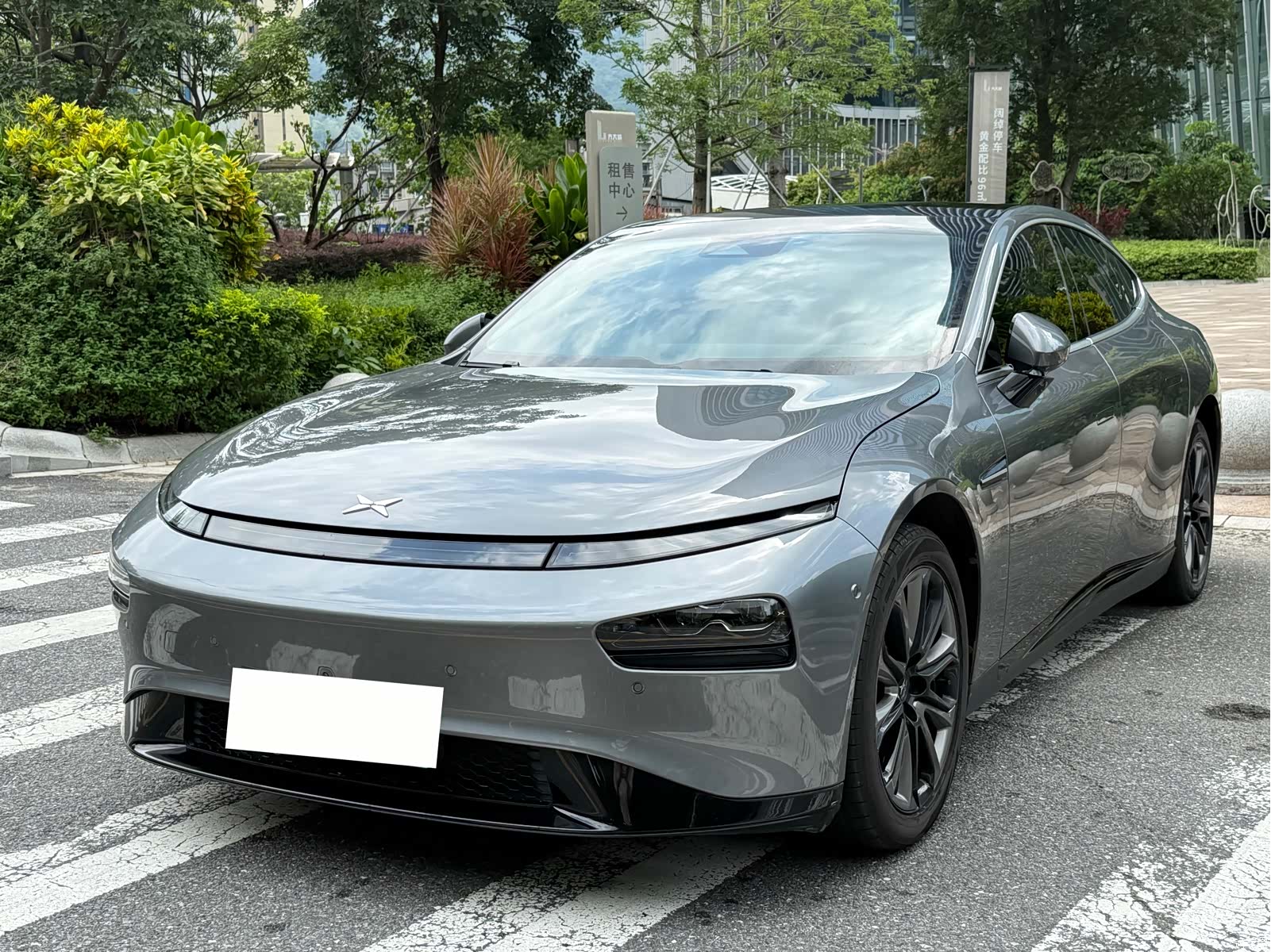 Xpeng P7, 2021 1