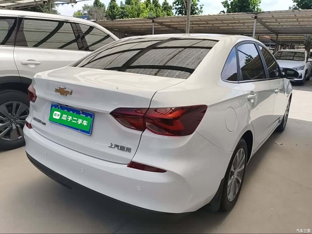 Chevrolet 320, 2021 все фото