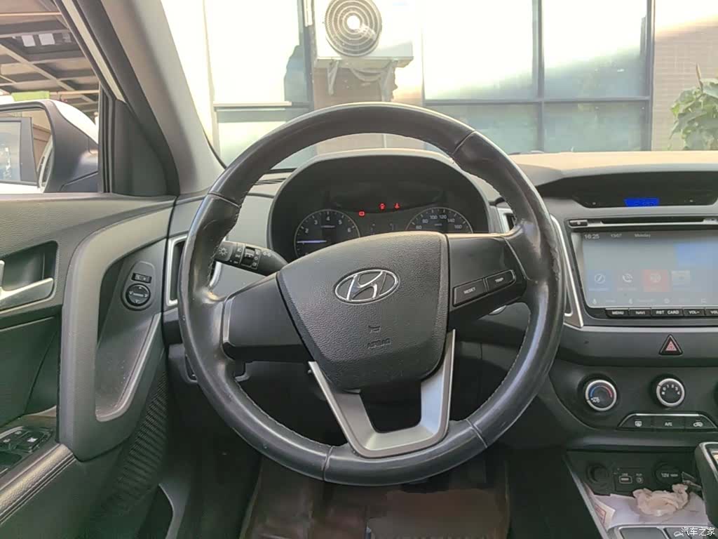 Hyundai ix25, 2016 11