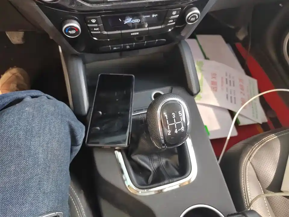 Geely Vision X6
