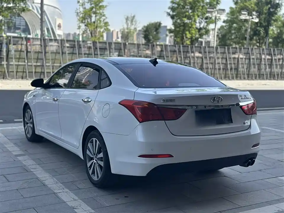 Hyundai Name picture