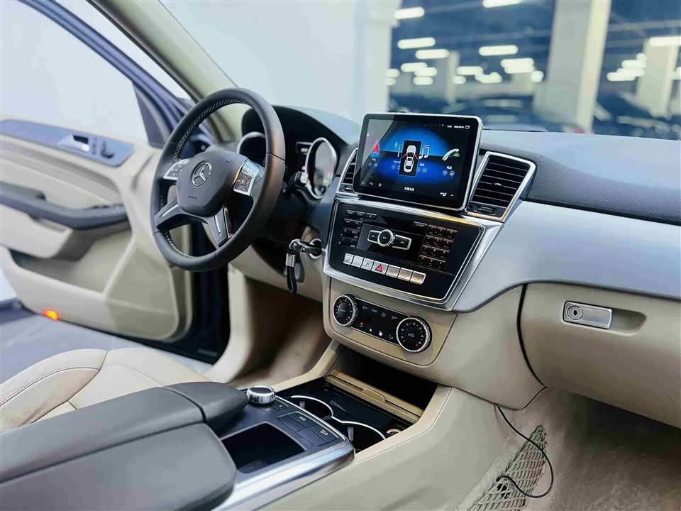 Mercedes-Benz M class