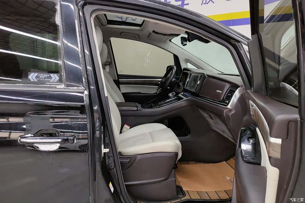 Trumpchi M8, 2021 8