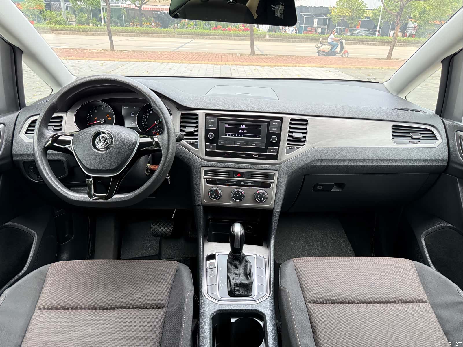 Volkswagen Golf, 2017 все фото