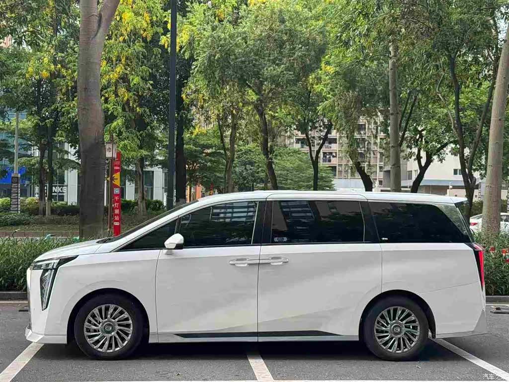Trumpchi M8, 2023 2