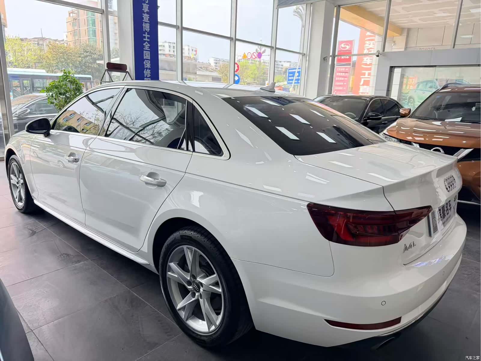 Audi A4L, 2018 4