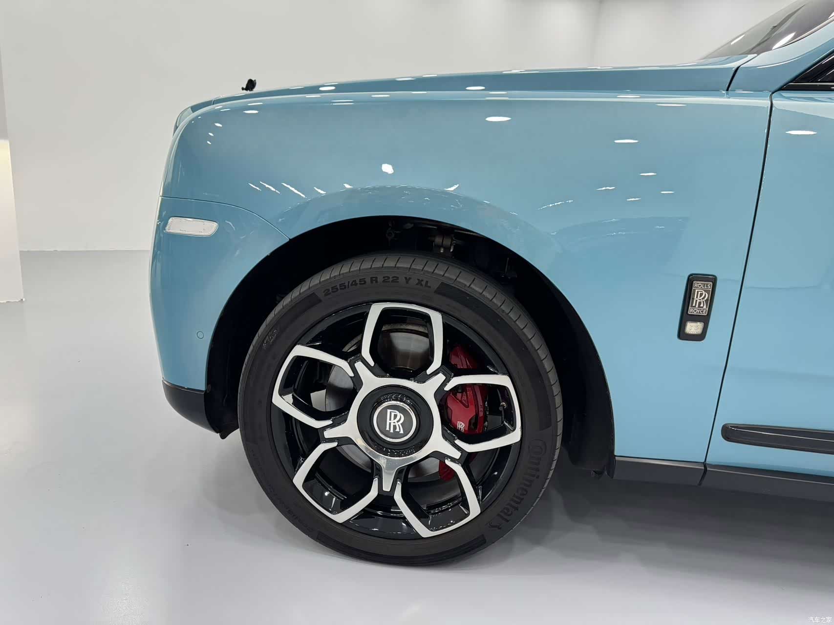 Rolls-Royce Cullinan, 2022 12