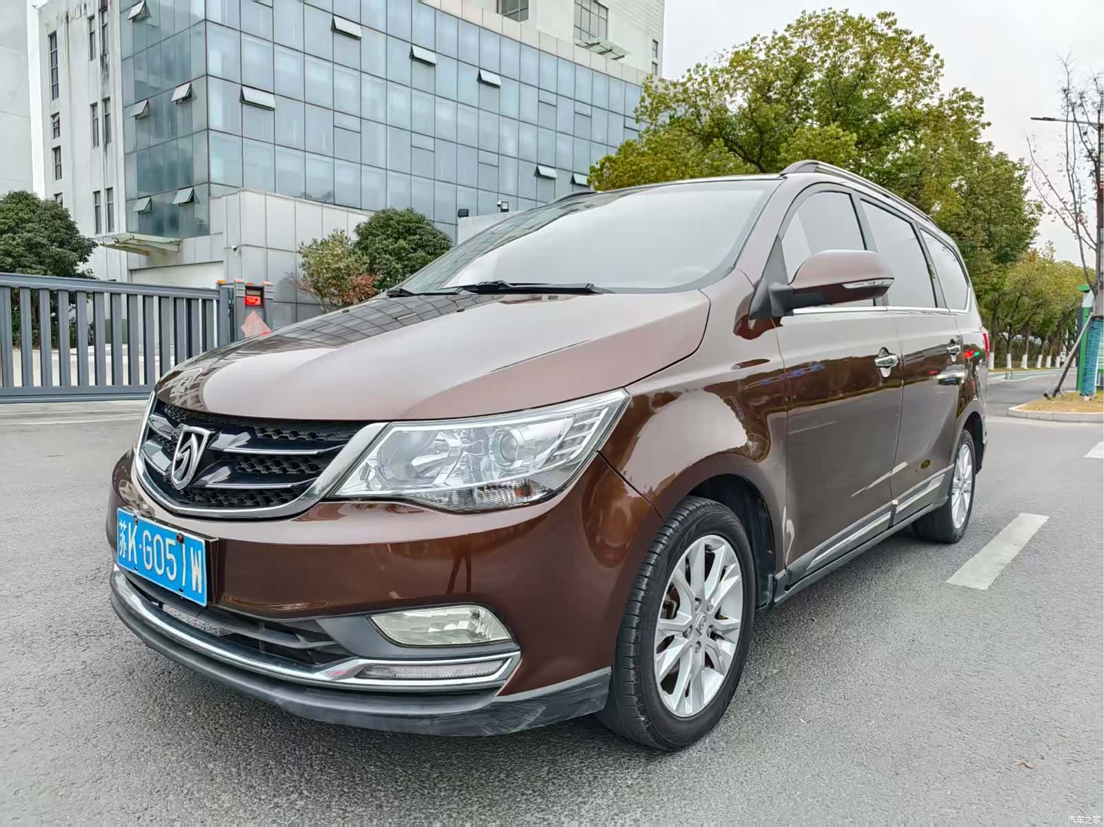 Wuling 730, 2016 1