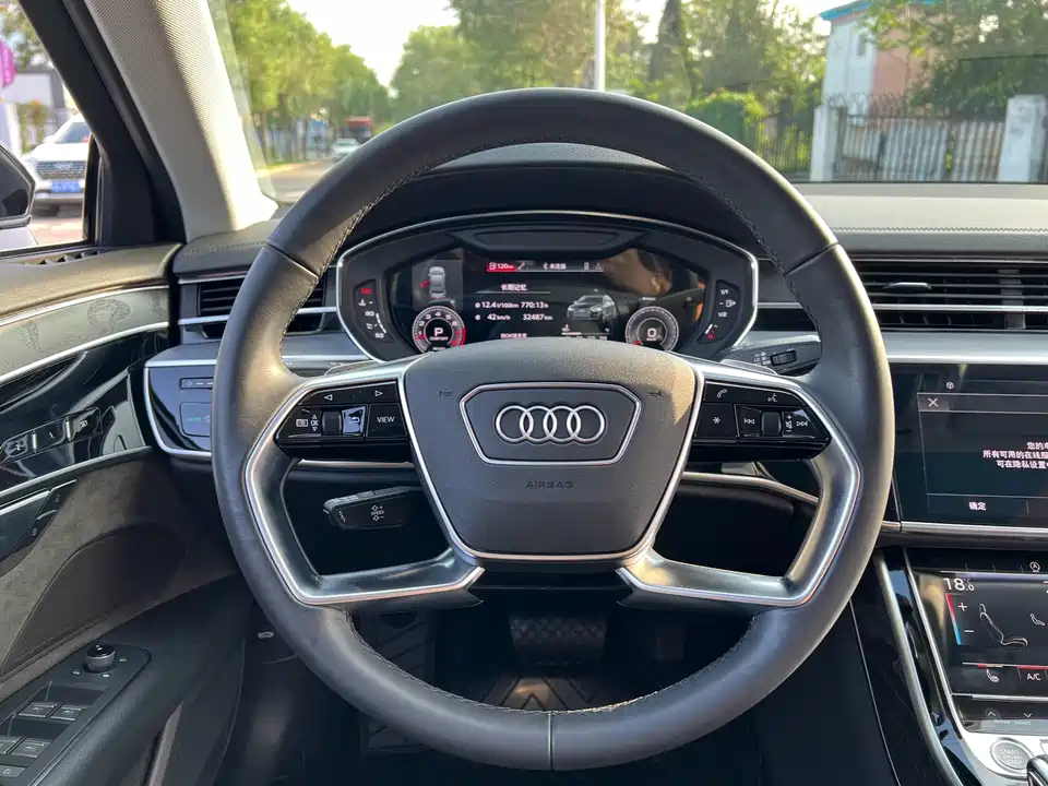 Audi A8