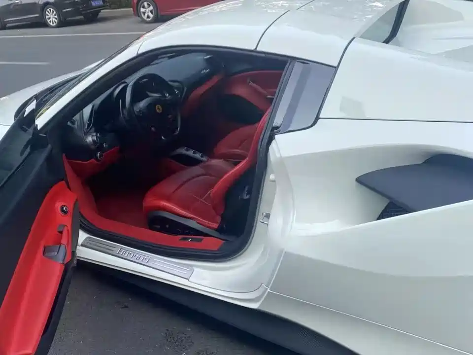 Ferrari 488
