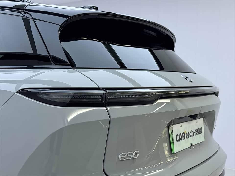 NIO ES6