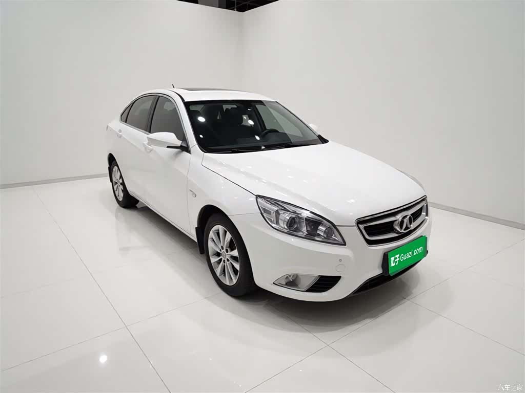 BAIC D50, 2015 3