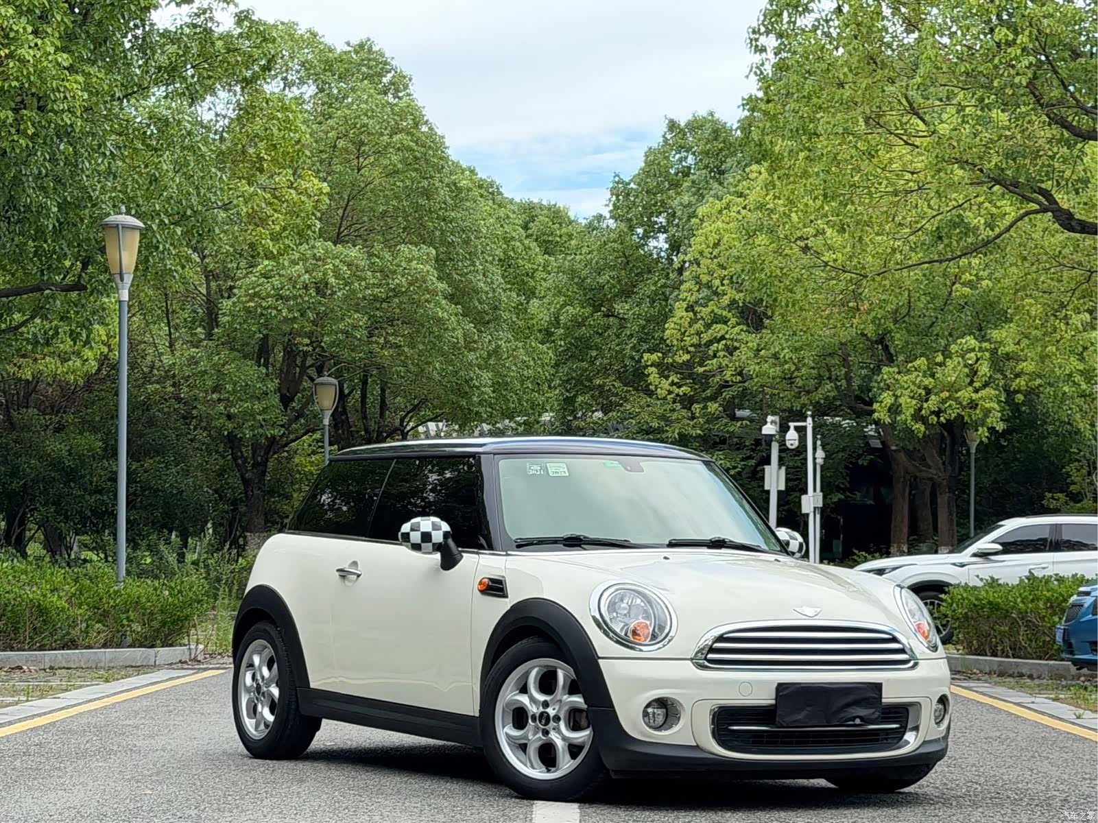 Mini Cooper, 2011 3