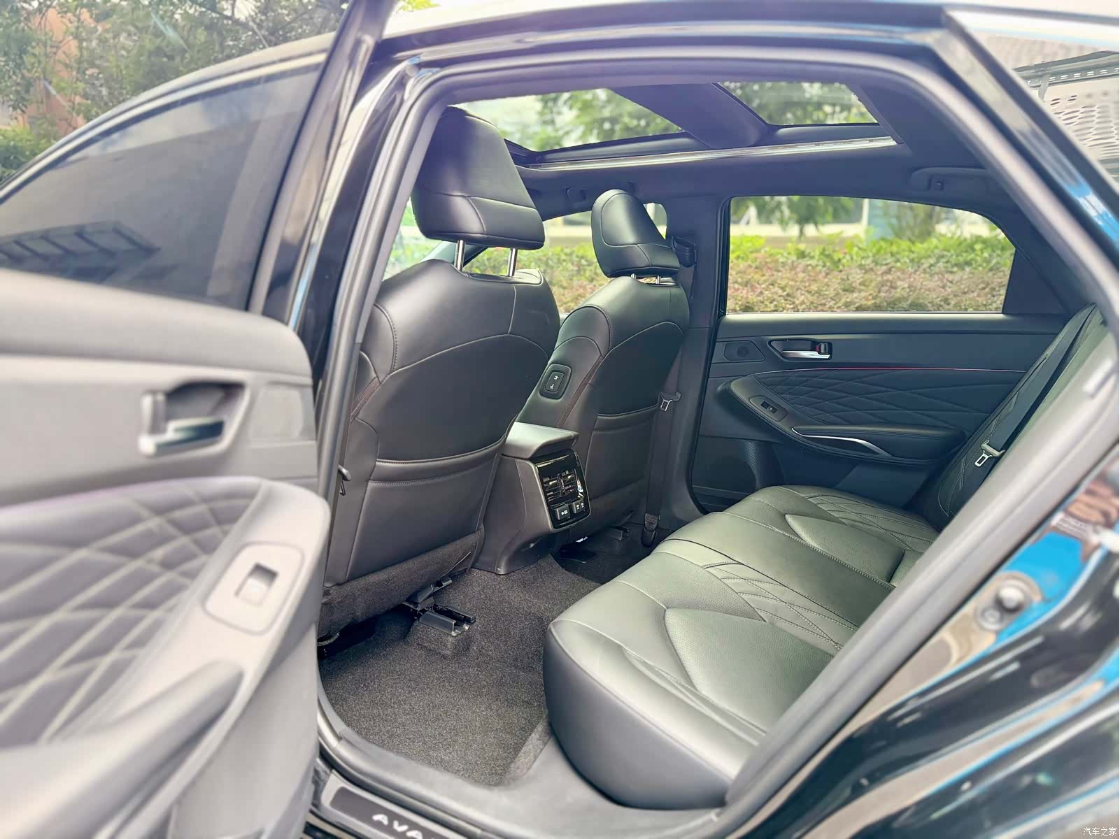 Toyota Avalon, 2020 6