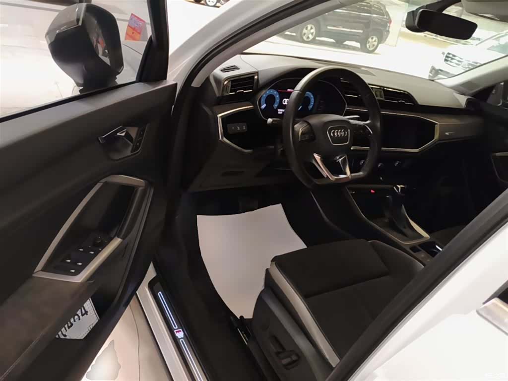 Audi Q3, 2019 16