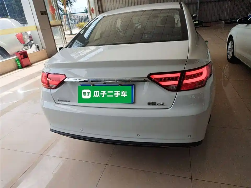 Geely Emgrand GL