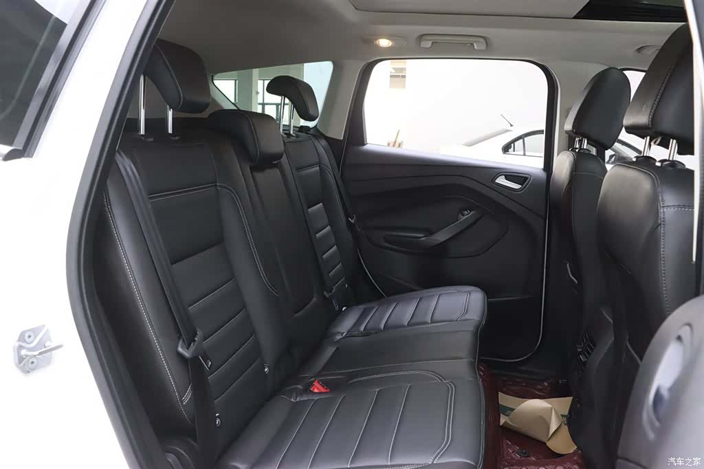 Ford Kuga, 2021 17
