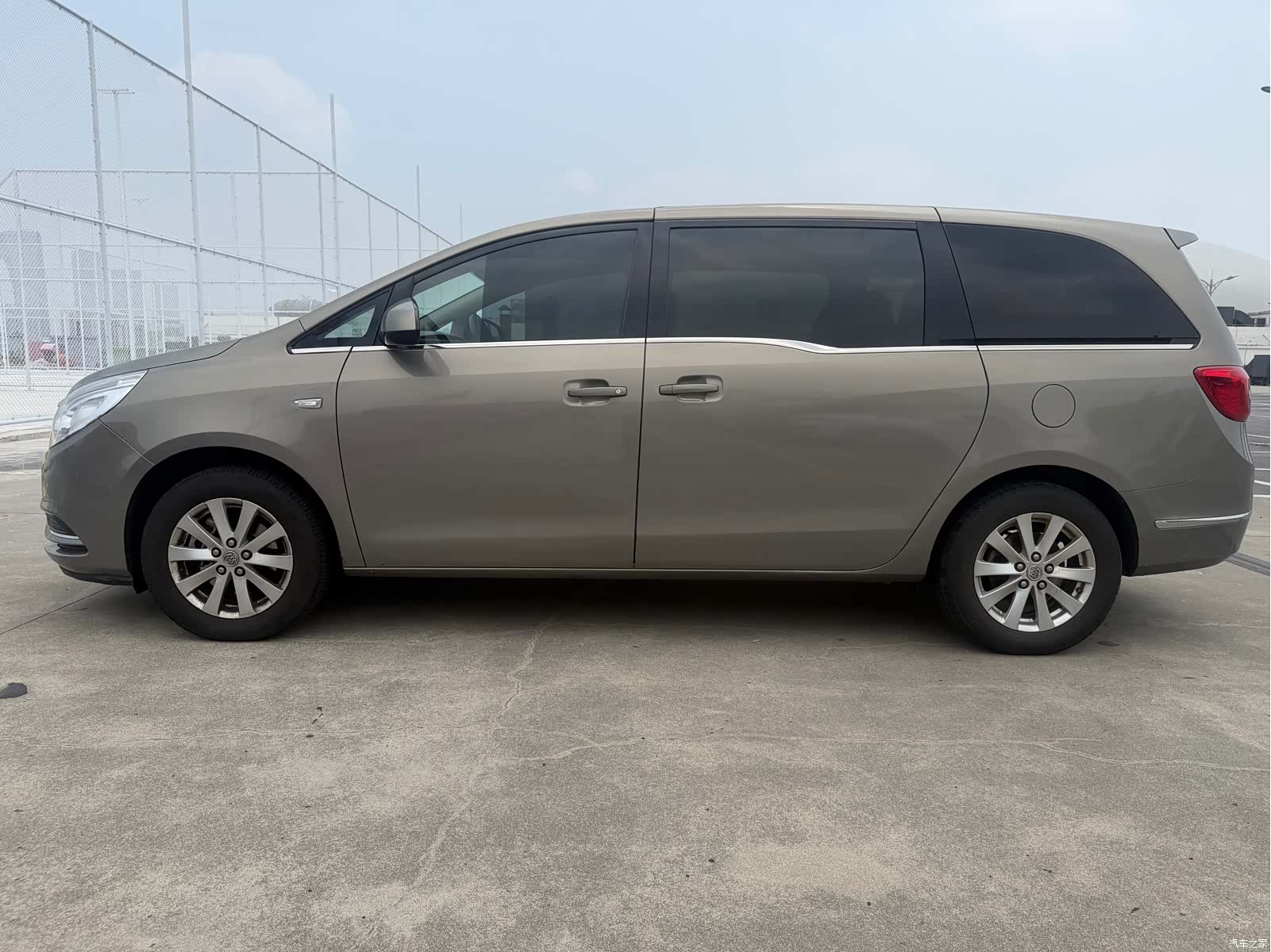 Buick GL8, 2018 4