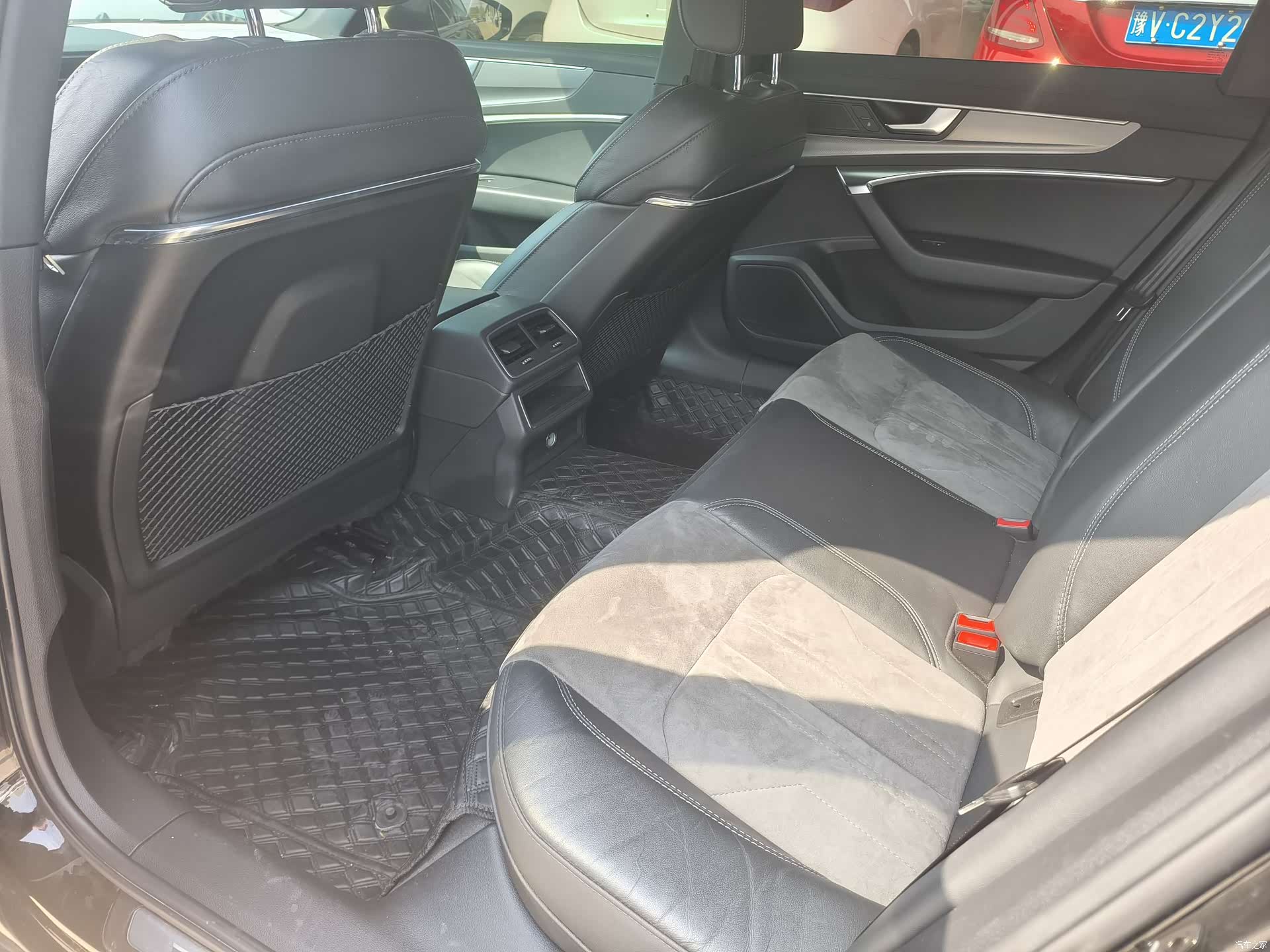 Audi A6L, 2022 все фото