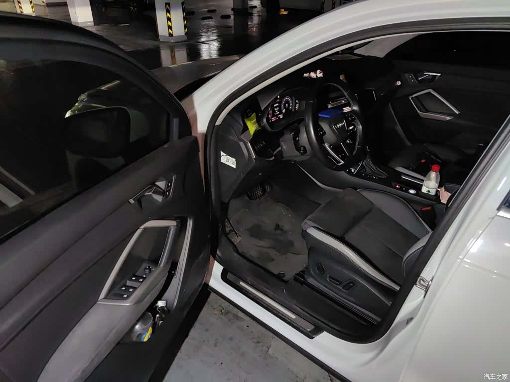 Audi Q3, 2022 12