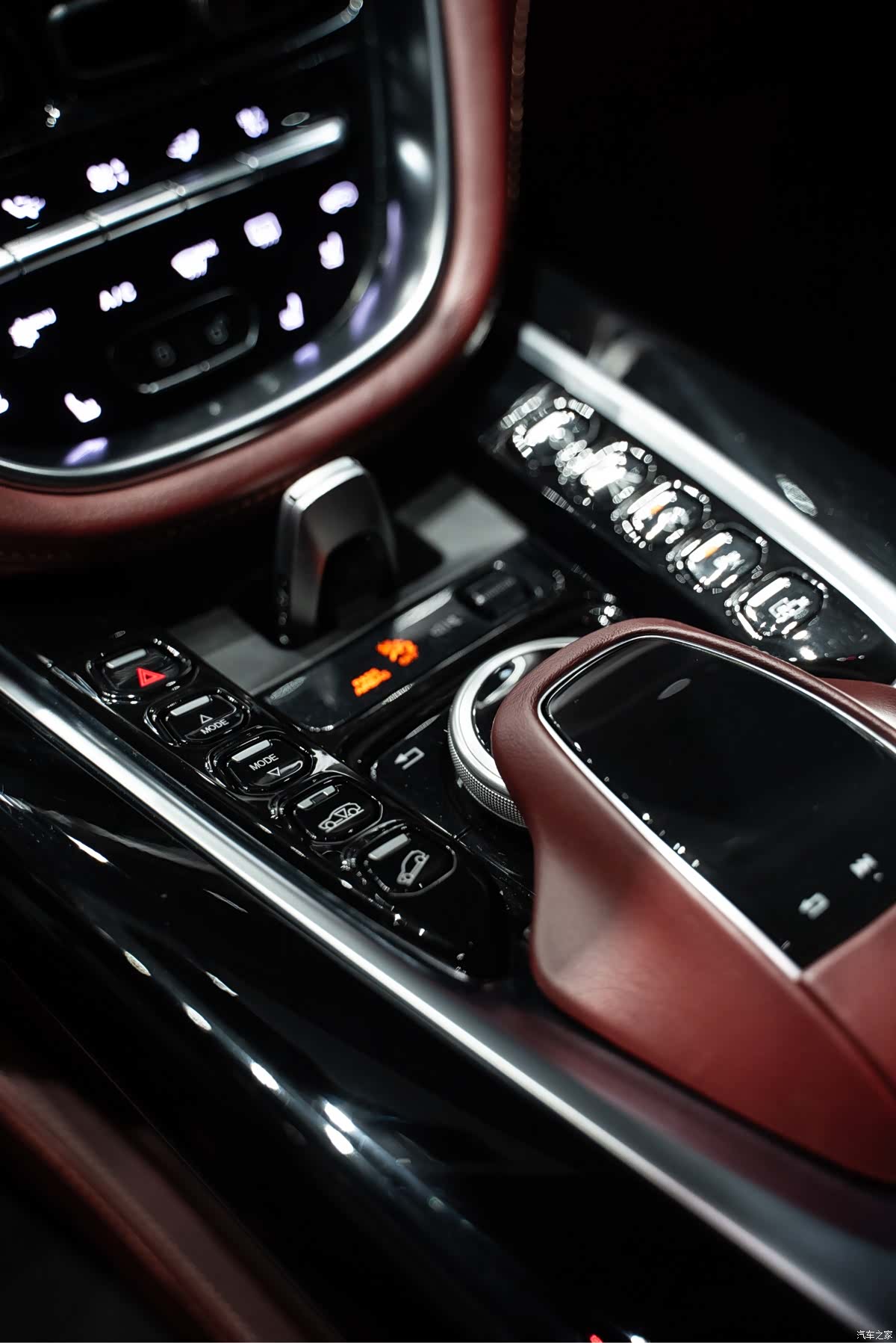 Aston Martin DBX, 2021 30