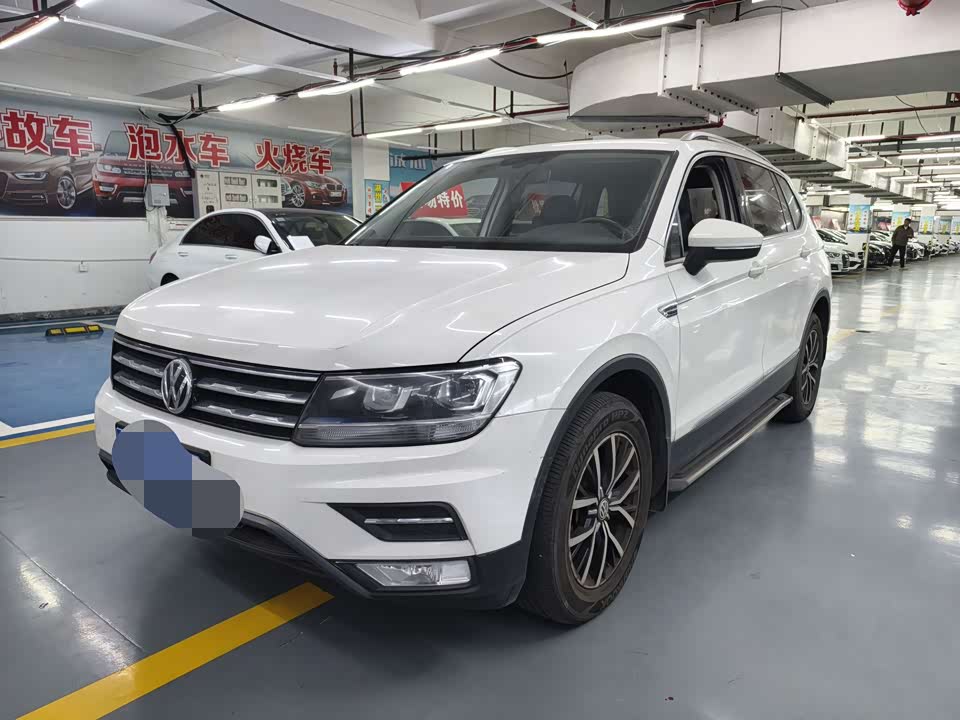 Volkswagen Tiguan L