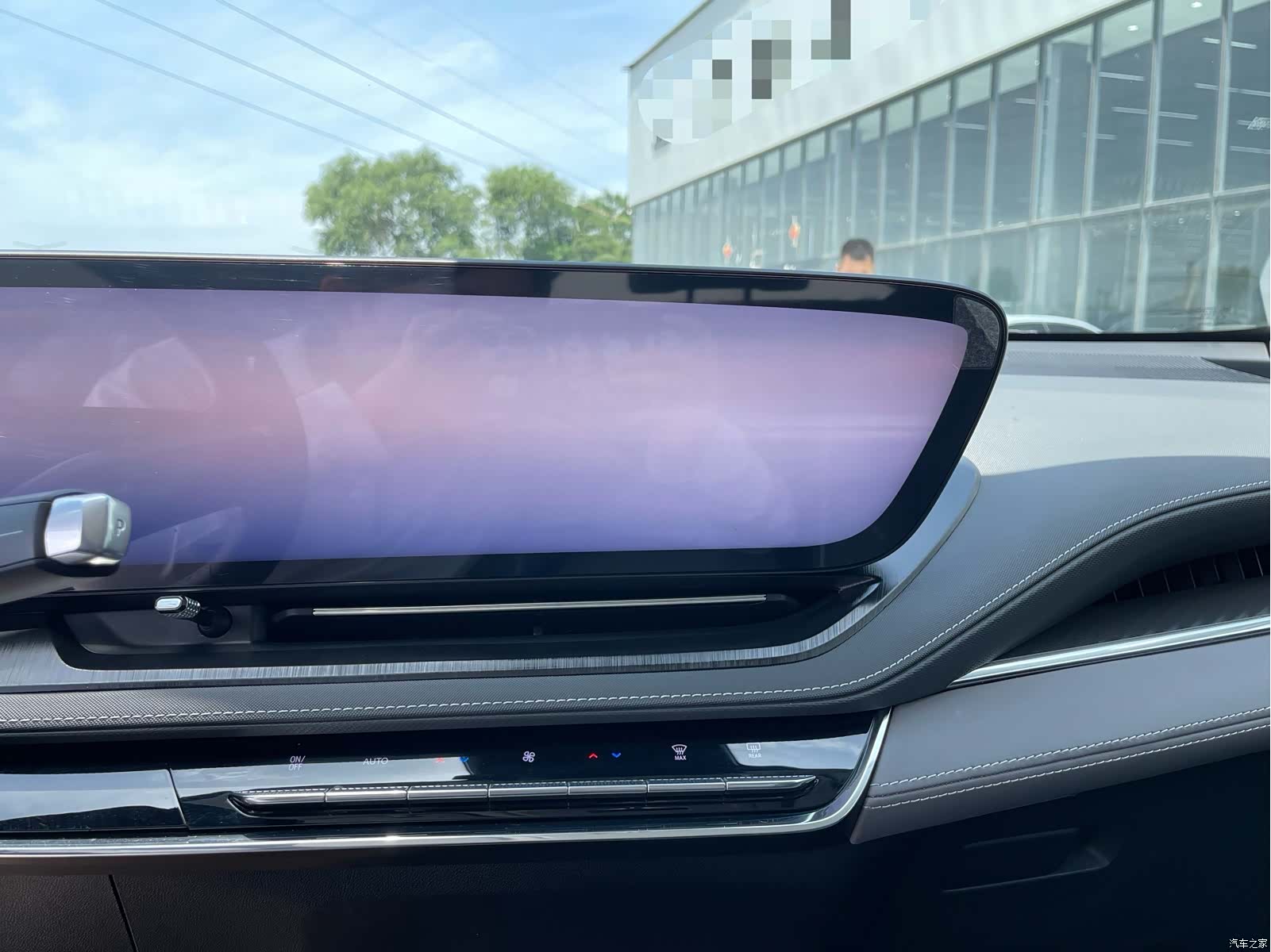 Buick E5, 2025 9