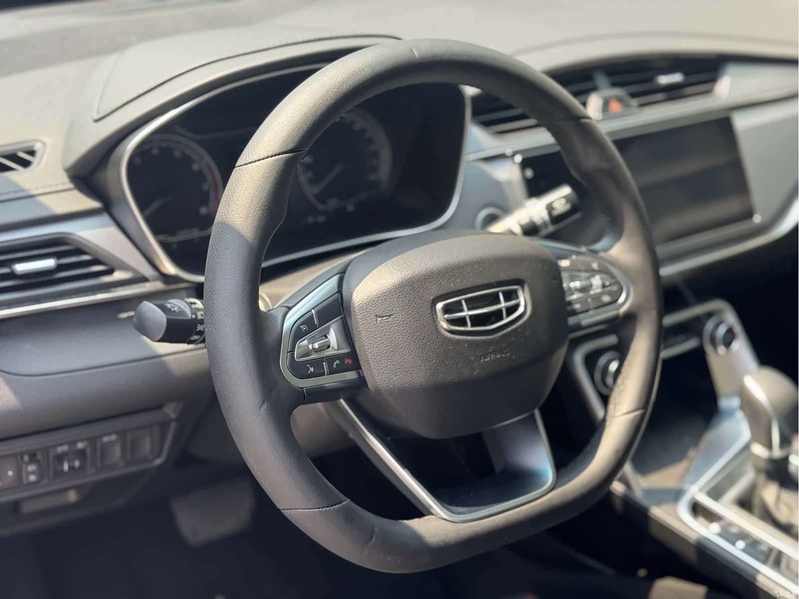 Geely Binray, 2020 13
